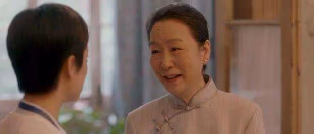 老戲骨奚美娟:高齡產子卻成單親媽媽,20年後與前夫同演一部戲
