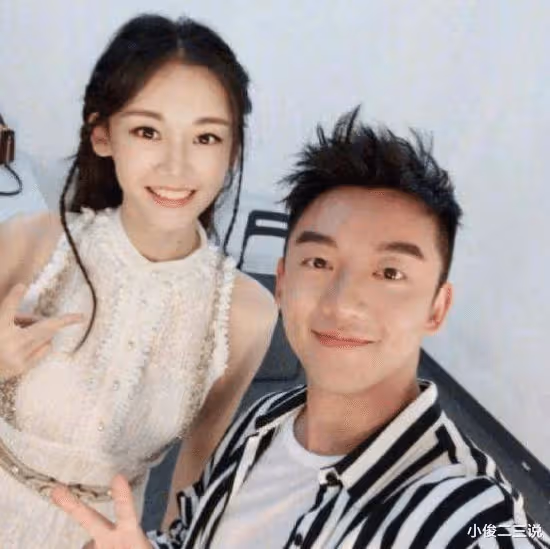 鄭愷喜得千金,與苗苗結婚後,兩個人幸福感爆棚