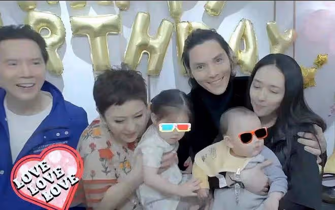 向佐一家六口合影曝光！郭碧婷暴瘦兩頰凹陷，倆娃五官精緻似混血