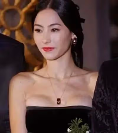 張柏芝42歲依舊顏值在線，身材也完全沒有走樣，是大家的夢中女郎