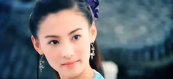 張柏芝42歲依舊顏值在線，身材也完全沒有走樣，是大家的夢中女郎
