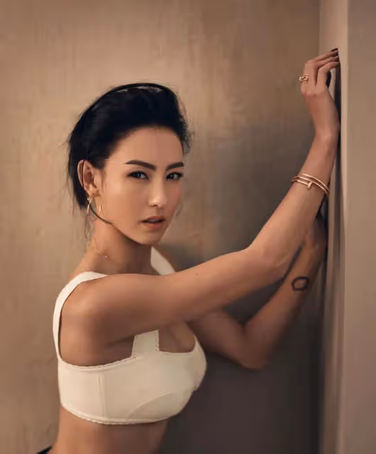 張柏芝42歲依舊顏值在線，身材也完全沒有走樣，是大家的夢中女郎