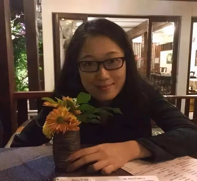 劉強東的美女助理：普通本科生，5年直升到副總裁，目前身價180億