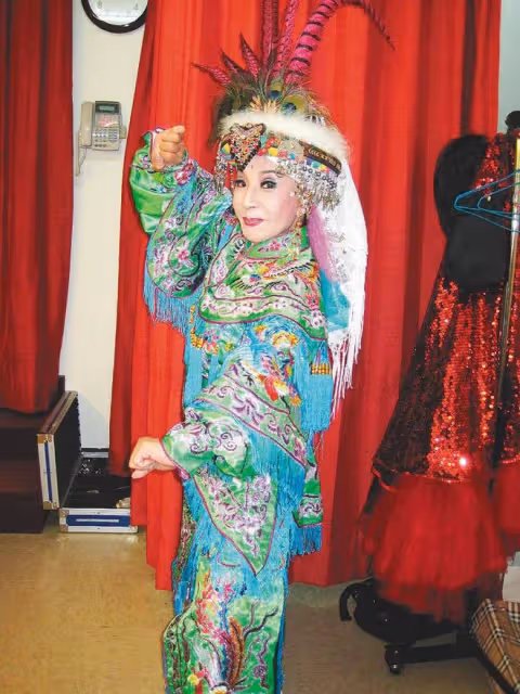 70歲老戲骨連明月病逝！兒子明知道捐肝有9成危險，仍堅持救母