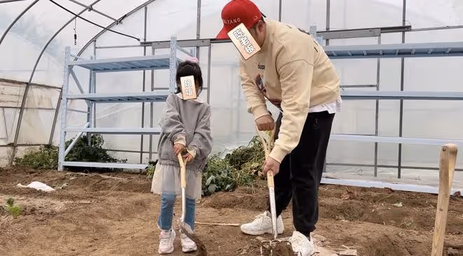 張子萱曬全家福為3歲小女兒慶生，陳赫對妻子撒嬌，對其稱呼好甜
