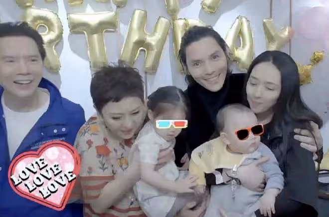 向太曬婆媳慶生照，向佐和郭碧婷好恩愛，岳父小姨子都在香港過年