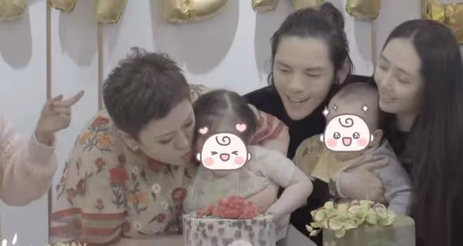向佐曬全家福,連發17顆愛心示愛妻子,郭碧婷彎腰藏肚被疑懷三胎