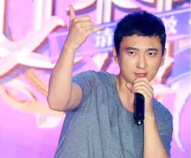王思聰陷打人風波，王健林事業再發力，王思聰還要父親兜底多久