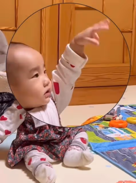 李亞鵬接岳父岳母到北京過年，岳父看上去比女婿還要年輕不少
