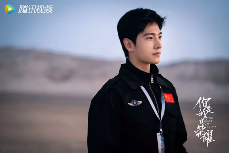 陸劇10位男星「制服殺」!肖戰軍裝帥炸,楊洋、王凱禁慾,王鶴棣空少制服全校公認的帥