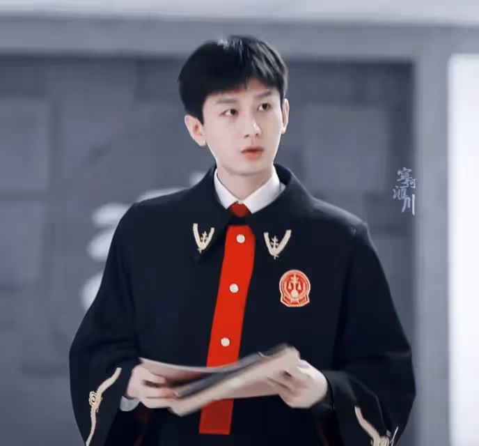 陸劇10位男星「制服殺」!肖戰軍裝帥炸,楊洋、王凱禁慾,王鶴棣空少制服全校公認的帥
