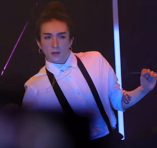 李啟言身體褥瘡開始痊癒，全身肌肉沒得到恢復，仍舊處於癱瘓狀態