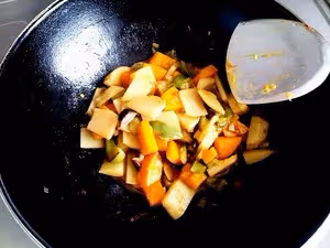 土豆南瓜燴粉條