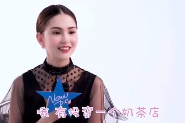 嫁給周杰倫，再掙傑迷的錢！昆凌賣完女兒塗鴉衣服，又有新花招