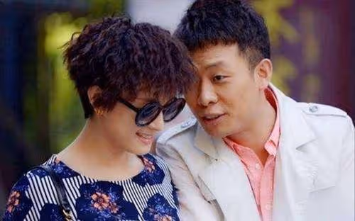 郝蕾這般毫不留情，是誰給的底氣？郝蕾頒獎為何要略過鄧超？