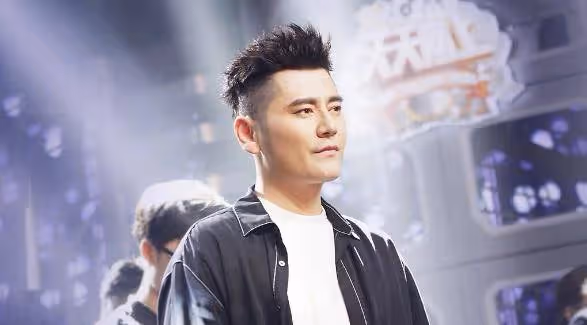 曾是孫儷最想嫁的男人，現在36歲身價百億，鄧超根本不能比！