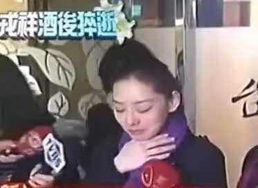 被黃渤捧紅片酬漲到200萬，因長期酗酒猝死，嬌妻改嫁老外很幸福