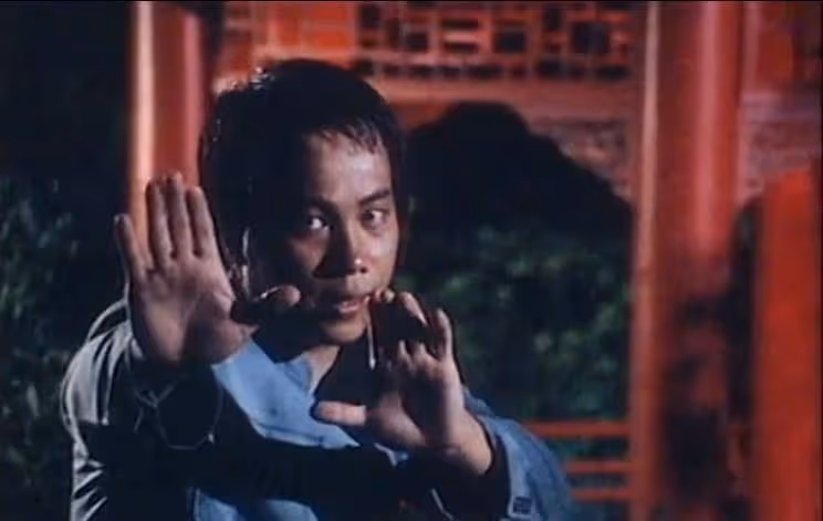 梁小龍：曾是最火《陳真》，前妻被潑硫酸，一句話被「封殺」20年