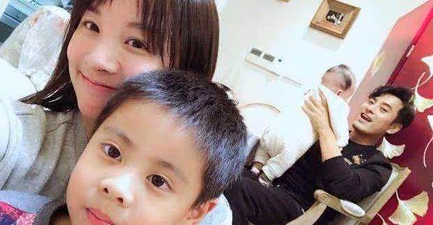 正當紅閃婚大10歲老公，生下二胎隨母姓，如今33歲生活變成這樣！