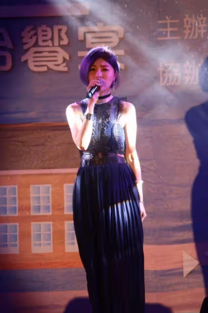 告別歌壇多年,台語女星正式宣告復出當翁立友師妹,自爆被小7歲圈內人劈腿,堅持不婚主義