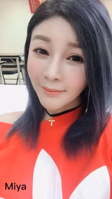 告別歌壇多年,台語女星正式宣告復出當翁立友師妹,自爆被小7歲圈內人劈腿,堅持不婚主義