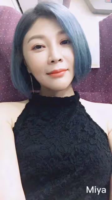 告別歌壇多年,台語女星正式宣告復出當翁立友師妹,自爆被小7歲圈內人劈腿,堅持不婚主義