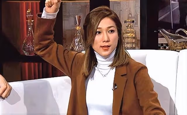 為雙面人污名平反！TVB前當家花旦加國被偶遇，獲網友贊親民友善