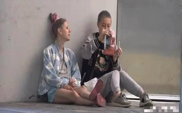 吳綺莉:春節一個人帶貨不提及女兒,滿屏尷尬卻說不後悔走過的路