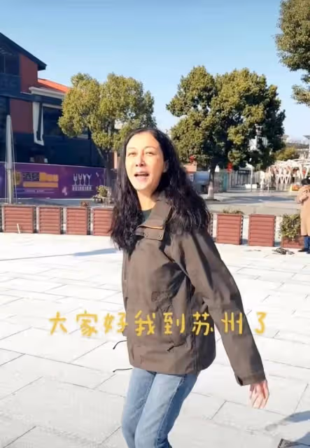 吳綺莉:春節一個人帶貨不提及女兒,滿屏尷尬卻說不後悔走過的路