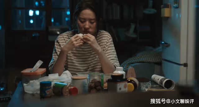 《去有風的地方》一個壞掉的齒輪,諷刺了當代年輕人如牲口般的人生