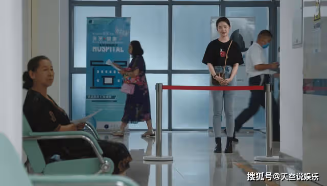 《去有風的地方》演技到位,容貌依舊,劉亦菲的仙卻毀在了牛仔褲上