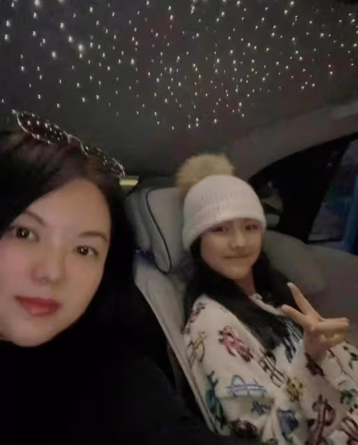 李湘女兒小號被曝光!13歲王詩齡坐百萬豪車,買奢侈品成日常