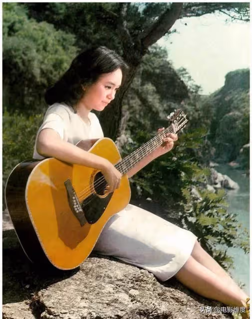 62歲影后陳秋霞 ,低調嫁大13歲百億富豪後專心為慈善 ,近照曝光卻滿頭白髮無人識