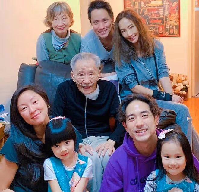 林子祥99歲母親去世!曾赴印度學藝是瑜伽高手,孫子悲痛證實死訊
