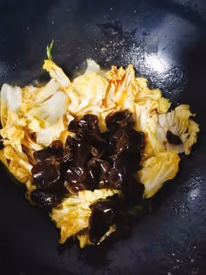 娃娃菜炒木耳
