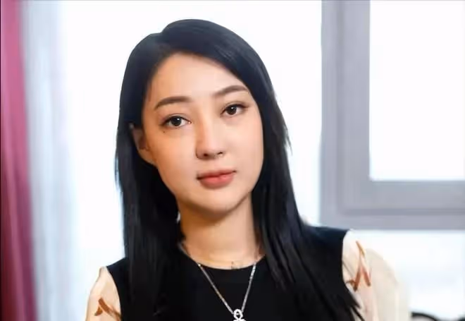 郭美美:2023年春節在牢房度過,保時捷上灰好厚,再也不敢囂張了