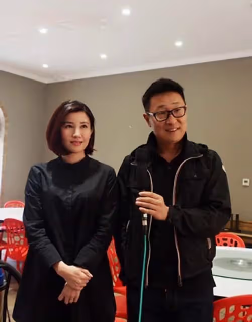 林永健：34歲閃婚周冬齊，20年被嘲摳門女婿，卻備受丈母娘疼愛