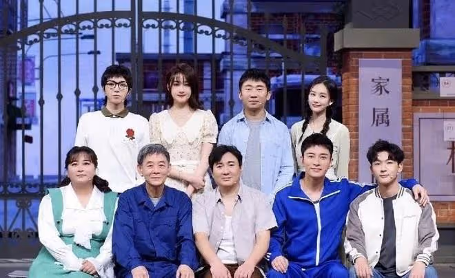 浙江衛視依舊不長腦子，張新成掰手腕骨折，導演吳彤有很大責任