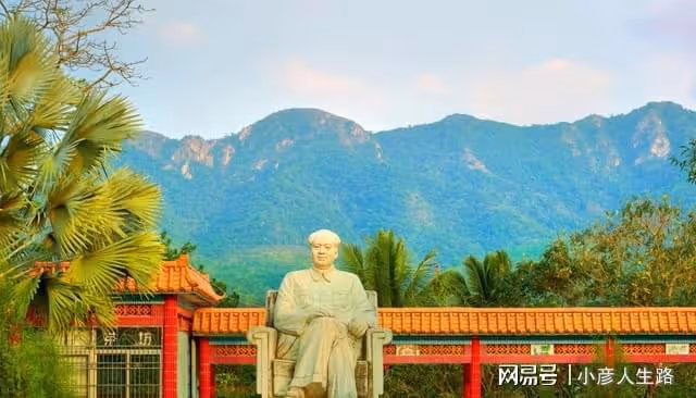 在毛公山一處淘金小鎮,每月投放20萬黃金隨便撿,撿到就是你的