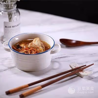 黃花菜蟲草花燉雞湯