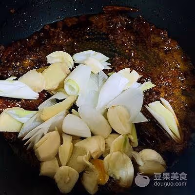 麻辣龍蝦尾的做法