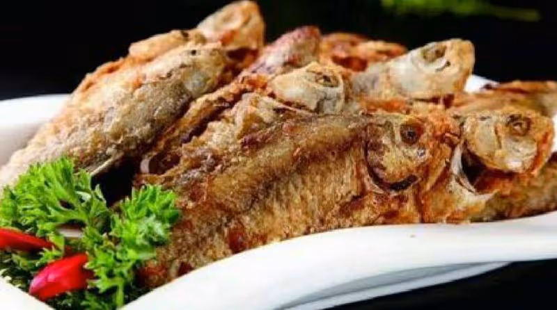 鯽魚是營養價值極高的食材，它味道鮮美，口感細膩，有養生的作用