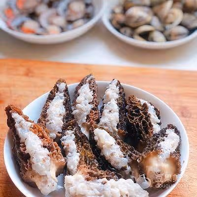 鮮蝦滑釀羊肚菌的做法