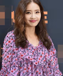 42歲韓彩英被指臉崩了 被譽為韓娛美女富婆 出演火花遊戲至今難忘