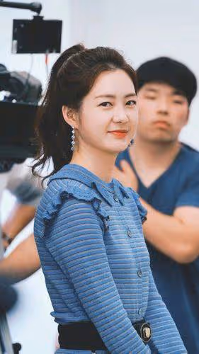 李瑤媛近況美貌如初 主演付岩洞復仇者們翻紅 與高爾夫球選手結婚