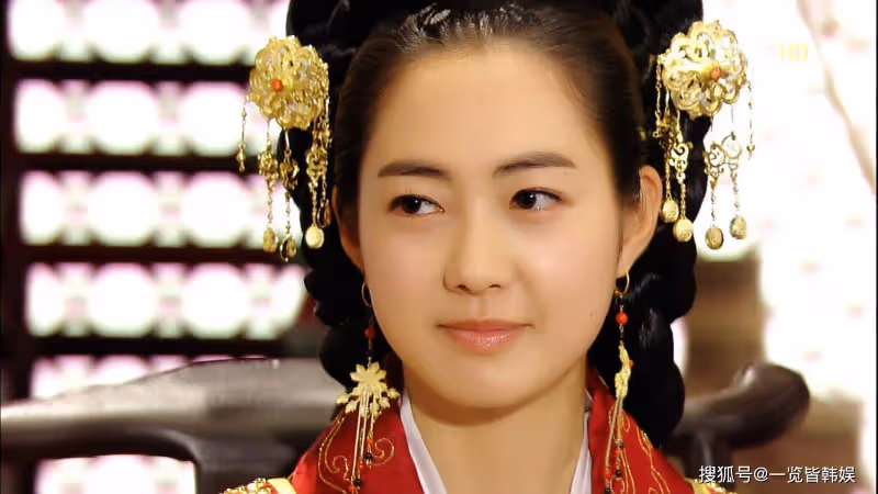 李瑤媛近況美貌如初 主演付岩洞復仇者們翻紅 與高爾夫球選手結婚
