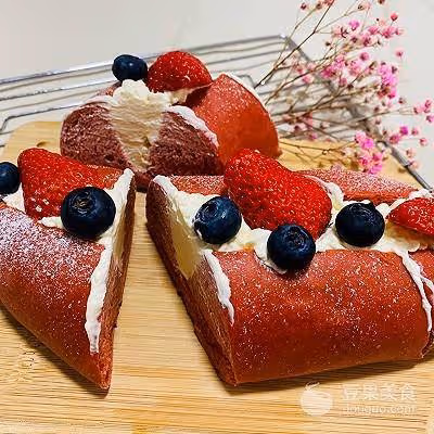 高顏值草莓奶油麵包