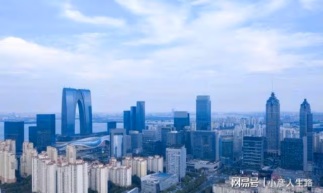 蘇州面積比上海大，人口超過1200萬，為何還未成為「超大城市」？