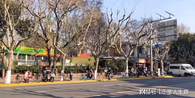 上海百年老街道,昔日輝煌與南京路齊名,如今沒落只剩記憶