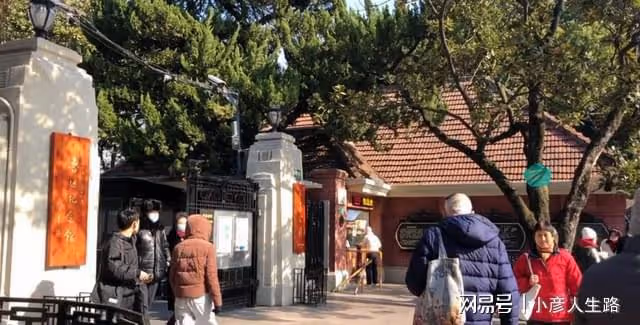 上海百年老街道,昔日輝煌與南京路齊名,如今沒落只剩記憶